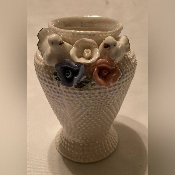 Adorable Vintage Iridescent Bird Hobnail Vase - Picture 5 of 8